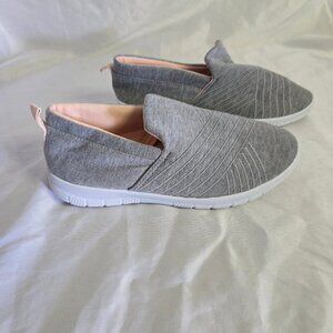 Canvas Casual Women's Gray/Pink SLIP On's (S) 6